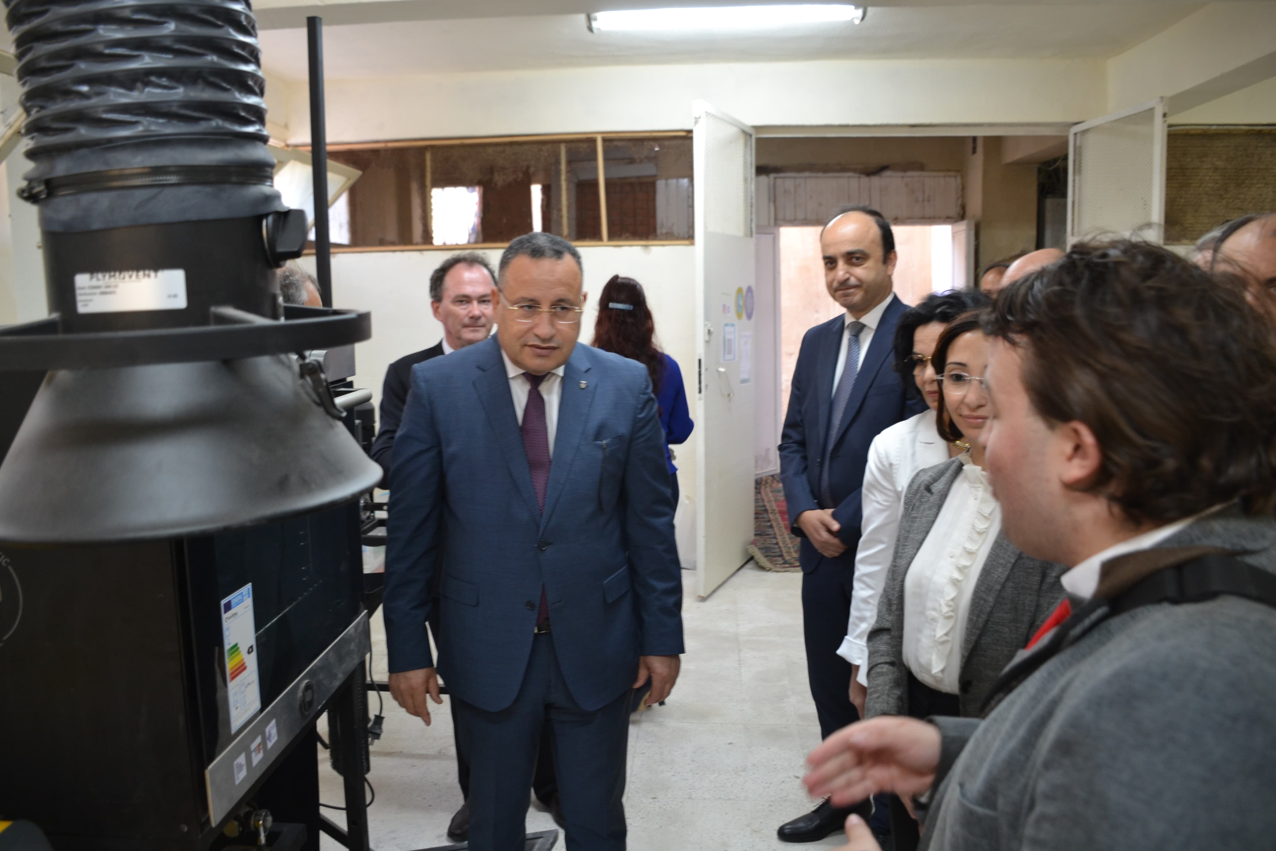 5d88e079 ff9d 47e8 bb10 767b7343a9c8