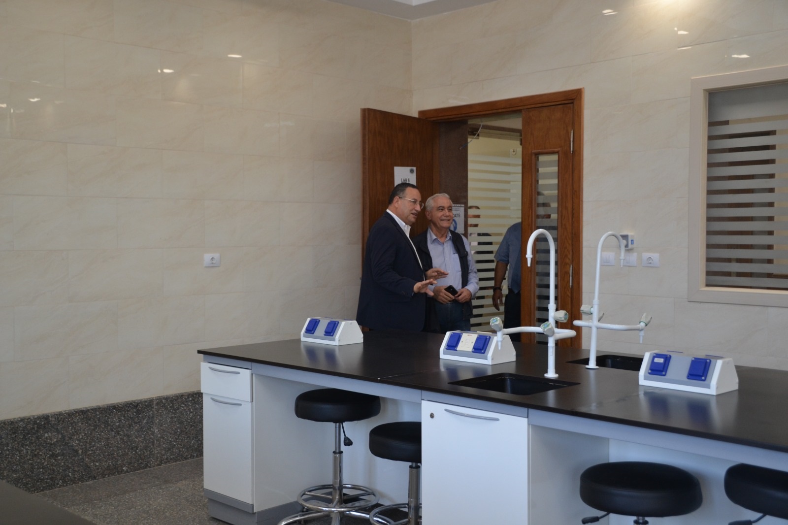 7d237640 5d67 4e28 b367 6892ec8d56ad