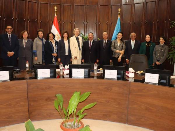 جامعة الإسكندرية تبحث تعزيز التعاون الأكاديمي والبحثي مع جامعة سانت بطرسبرج الروسية